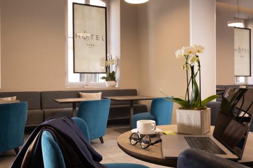 Hotel 66 Nice - image 5