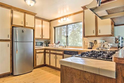 Lake Arrowhead Cabin with Lush Yard about 5Mi to Village! - image 22