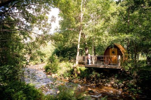 RiverBeds - Luxury Wee Lodges with Hot Tubs