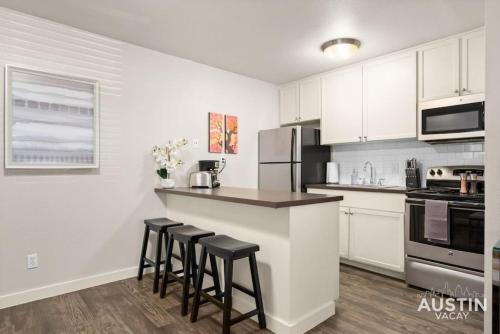 Walk To Zilker King Bed Pool Free Parking - Barton Hills - Austin