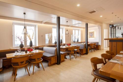 Hotel & Boarding House Schlosserwirt 2