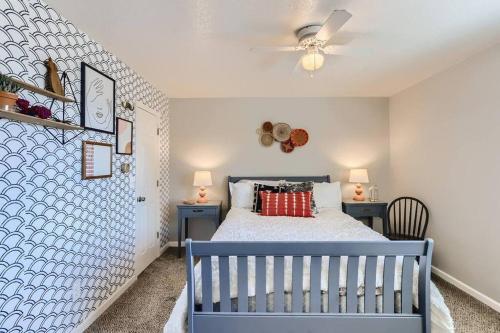 Sunnyside Up - Beautiful Home for Large Ski Groups in Aurora, USA