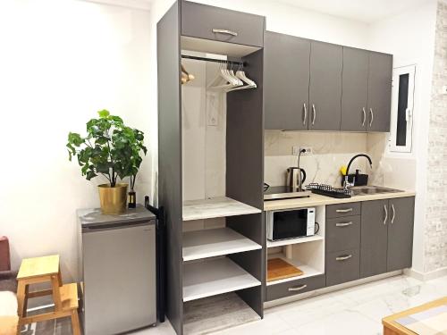 Mikalis Studio 4