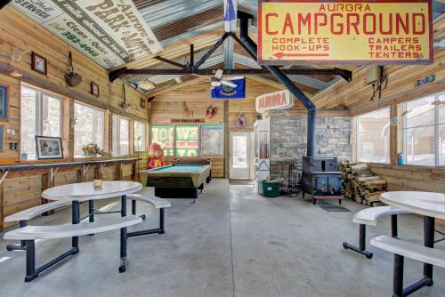 Cascade (ID) Alpine Lodge Hotel 2-Star Hotel restaurant