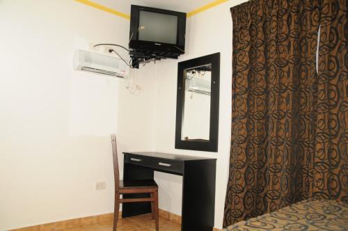 Two-Bedroom Apartment image 6