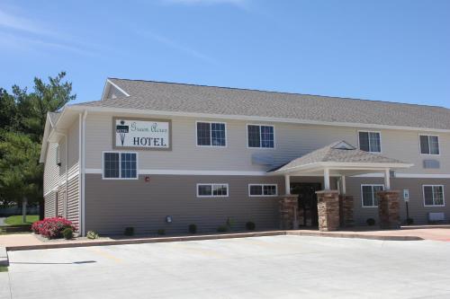 Green Acres Hotel - 출입구
