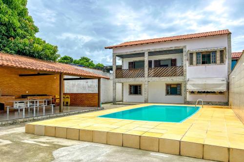 Incrivel casa c piscina em Parque Nanci-Marica RJ