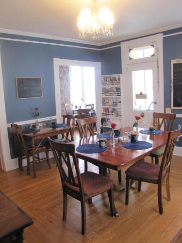 5 Ojo Inn Bed and Breakfast 5 Ojo Inn Bed and Breakfast