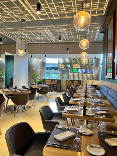 Holiday Inn Bogota Airport by IHG