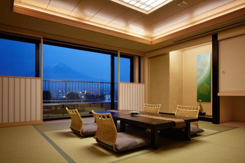 Suite with Open-Air Bath and Mt.Fuji View
