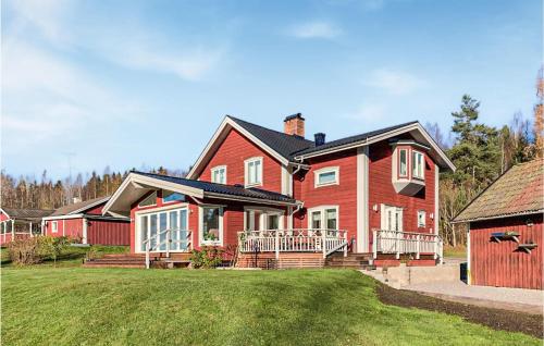 Awesome Home In Idkerberget With Lake View
