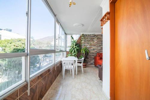 Apartment with Sea View image 4