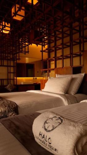2 twin beds