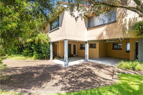 Frangipani 4 spacious townhouse in Shoal Bay