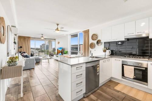 Spacious Inner City Apartment With Free Parking - Newstead