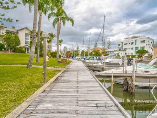 Bayview Bay Apartment and Marina