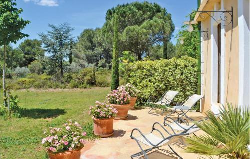 Holiday home Golf de St. Thomas - image 2