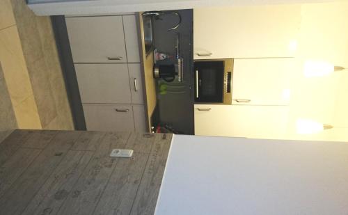 2 bedrooms, 7 beds