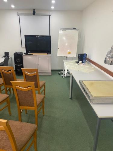 Koplietošanas atpūtas telpa ar TV, Hotel SEVERKA in Zákopčie