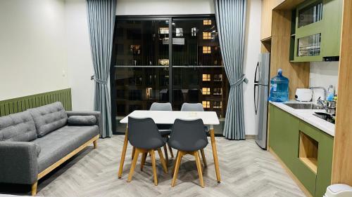 Homestay Vinhomes Dcapital 119 Tran Duy Hung 