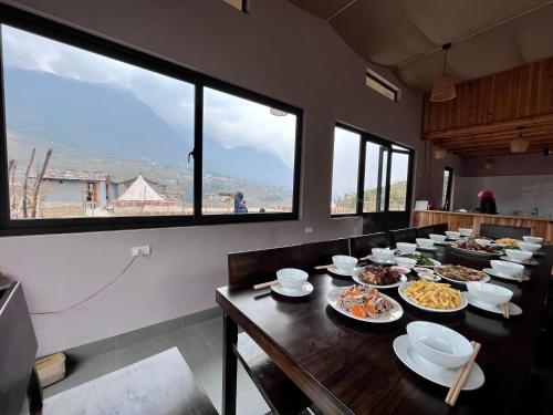 Restaurant, S Plus Bungalow in Lao Chải Tả Ván