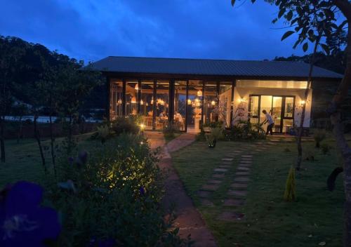 Restaurant, Shanti Wellness Sanctuary near Cu Lan Village