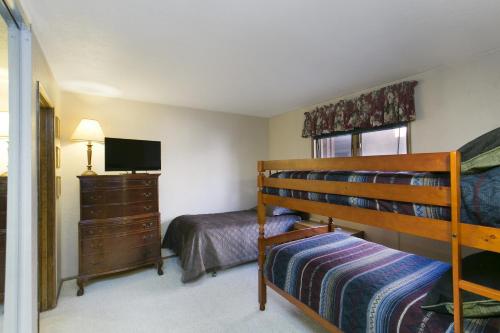 Mammoth Village Properties by 101 Great Escapes thumb 4
