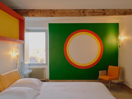 1 queen bed