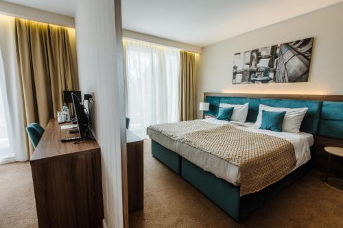 Hotel Nais - image 11