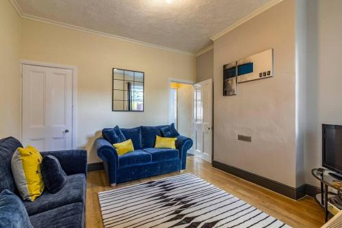 2 bed House sleeps 4 Long Eaton Nottingham Free parking Breedon photo 2