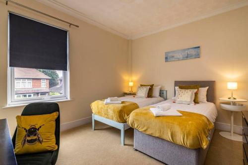 2 bed House sleeps 4 Long Eaton Nottingham Free parking Breedon photo 4