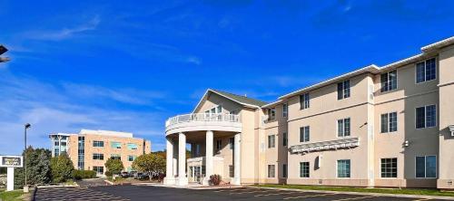 MainStay Suites Madison Airport