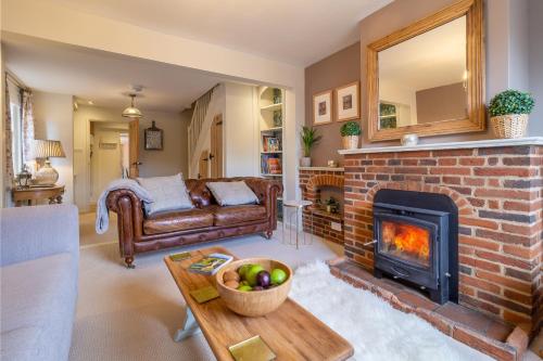 Immaculate luxury retreat in pretty village with great pubs - Box Valley Cottage