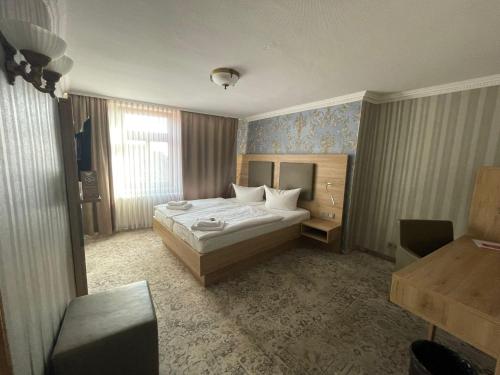 1 queen bed