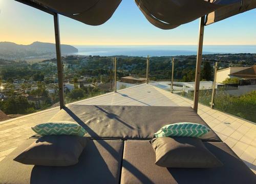 Erkély/terasz, Casa Vida, your villa with panoramic sea views in Moraira. in Benimeit