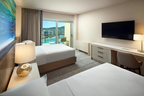 Sheraton Waikiki - image 12