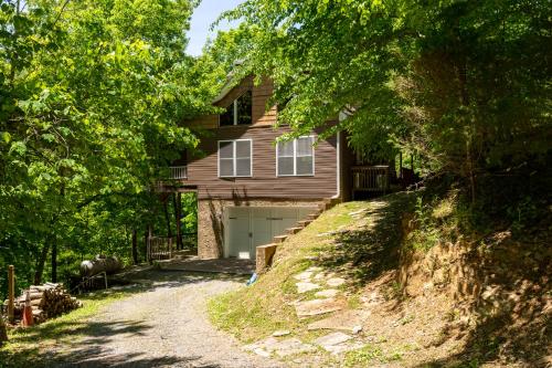 Roberts Retreat in Dandridge, USA