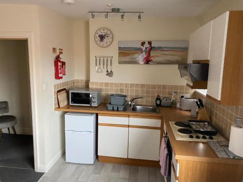 Buile Hill Holiday Flats - image 14