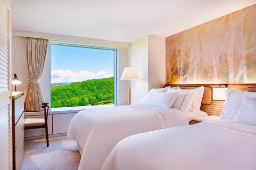 Deluxe (2 BEDS), 1 Bedroom Bi-level Loft, Mountain view
