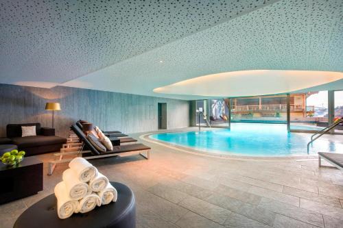 Swimming pool, W Verbier in Bagnes