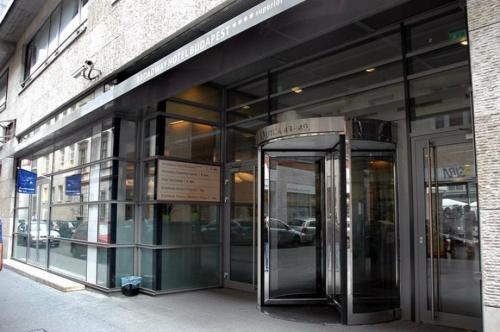 Luxury Downtown Apartments photo 2