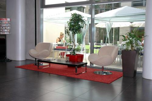 Luxury Downtown Apartments photo 3
