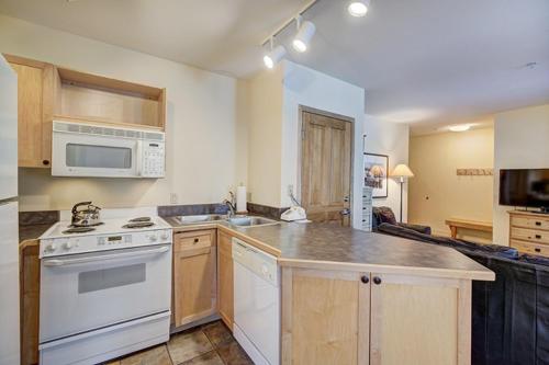 Silver Mill 8184 - 1Br-Walk to Slopes! Kids Ski Free! condo, Кистон (фото 10)