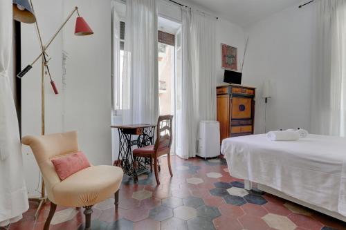 Charming Colosseum - image 10