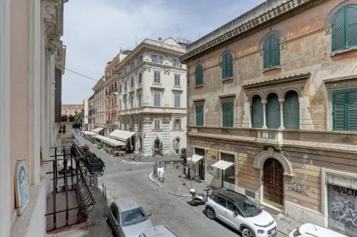 Charming Colosseum - image 13