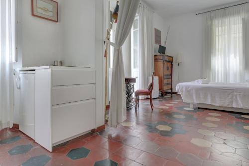 Charming Colosseum - image 3