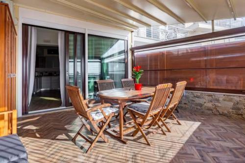 One-Bedroom Premium Apartment with Ocean View image 5