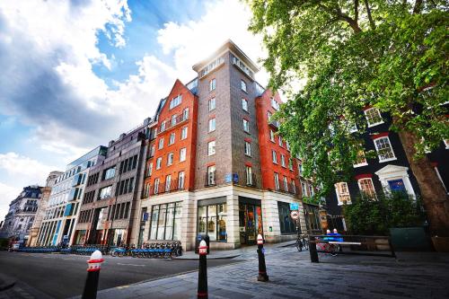 Marlin Apartments London City - Queen Street - Accommodation - London