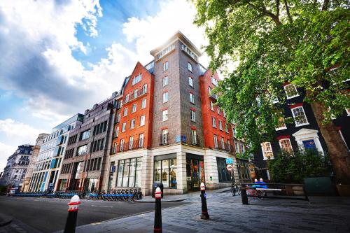 Marlin Apartments London City - Queen Street, Londyn