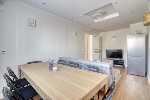 Standing-4 Bedrooms -Free Parking -15mn from PARIS